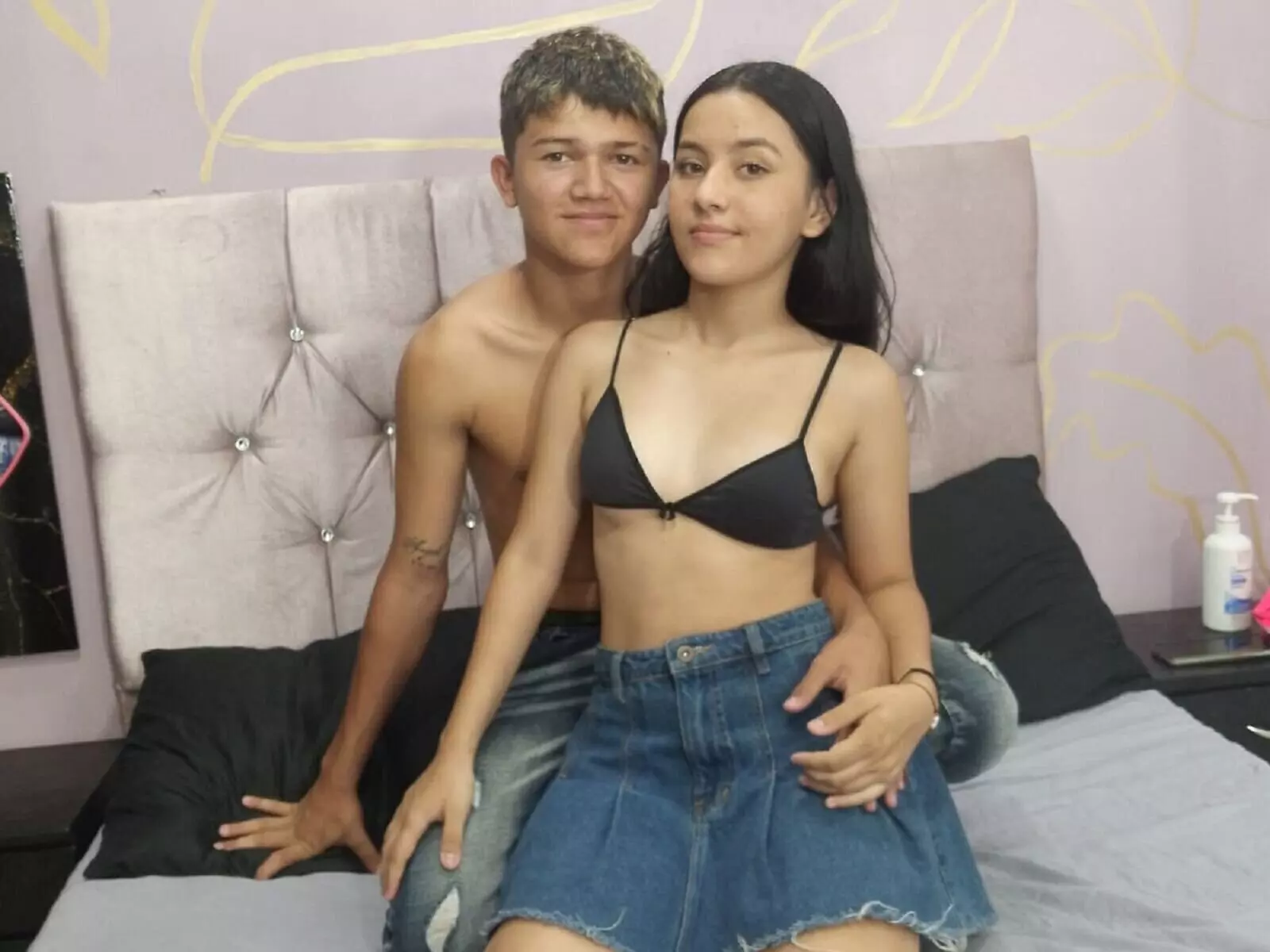 KarolinaAndJoel livejasmin