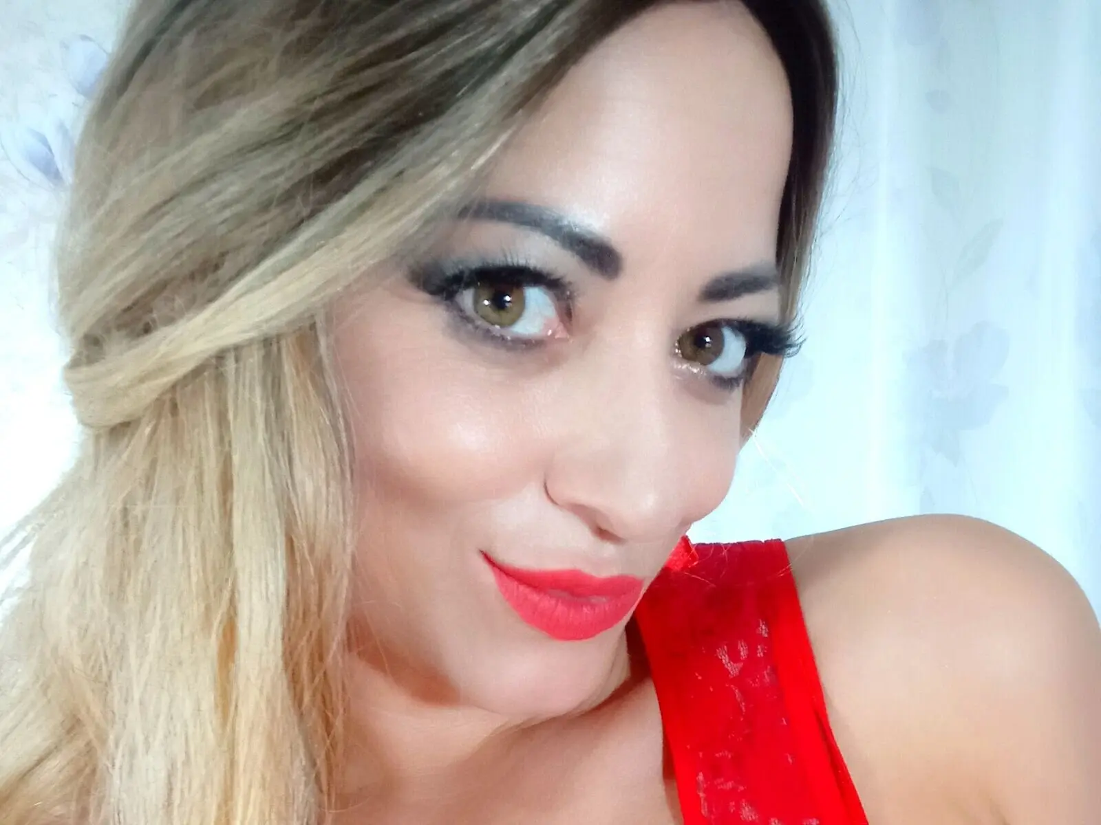 LionessoneForu livejasmin