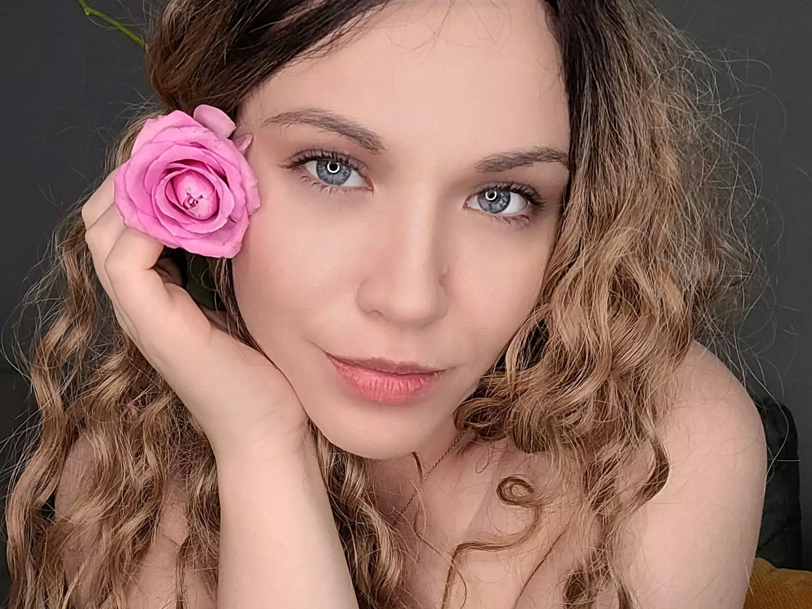 RalunaMikaelson livejasmin